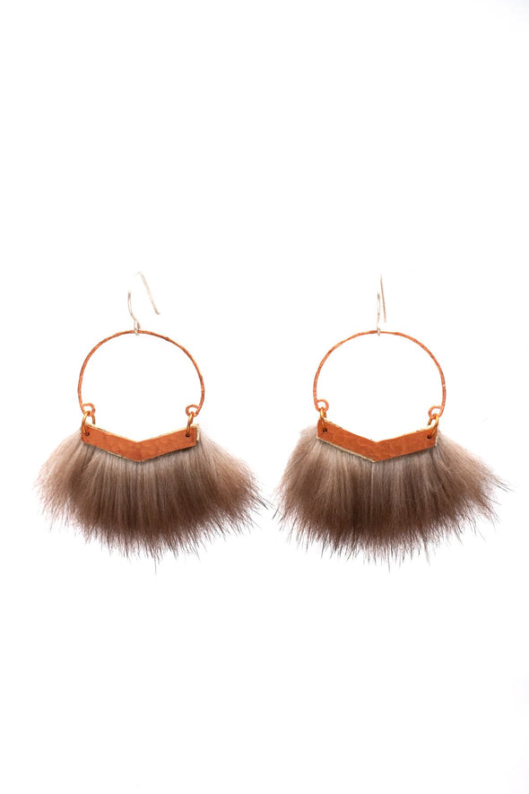 Mini Reverse Wide V Sea Otter Fur Earring